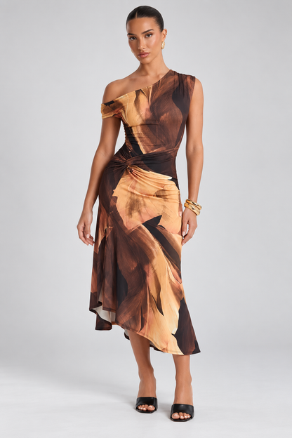 Vestido Asimétrico Amara · SILKARA — Café / Ocre, vista frontal