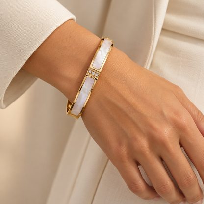 Pulsera Opaline · SILKARA — vista en muñeca